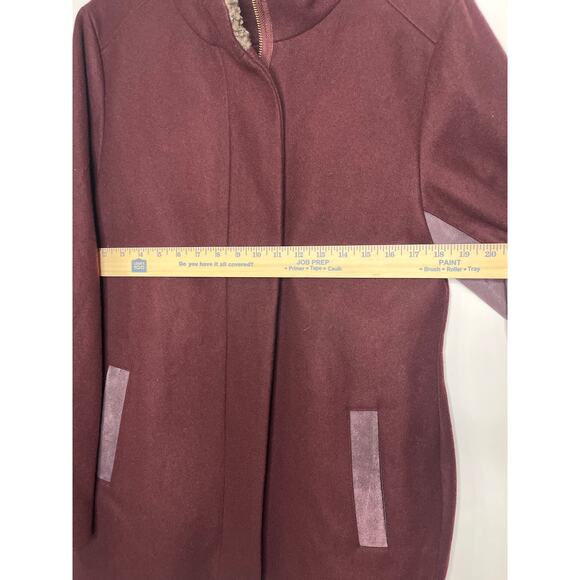 RARE BURGUNDY UGG COAT SIZE M - Picture 7 of 12